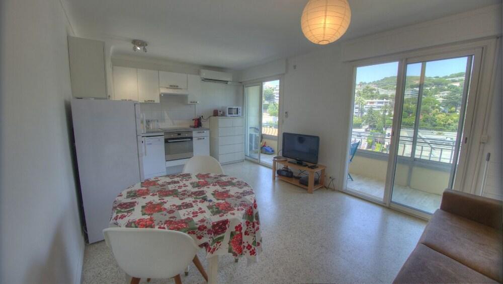 Studio 3 Etoiles Vue Mer 150M Plages Parking Clim Wifi Cannes Exterior photo